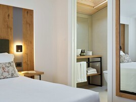 Classic Double or Twin Room, Balcony | Down comforters, minibar, in-room safe, individually decorated