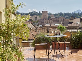 Classic Double or Twin Room, Balcony | Down comforters, minibar, in-room safe, individually decorated