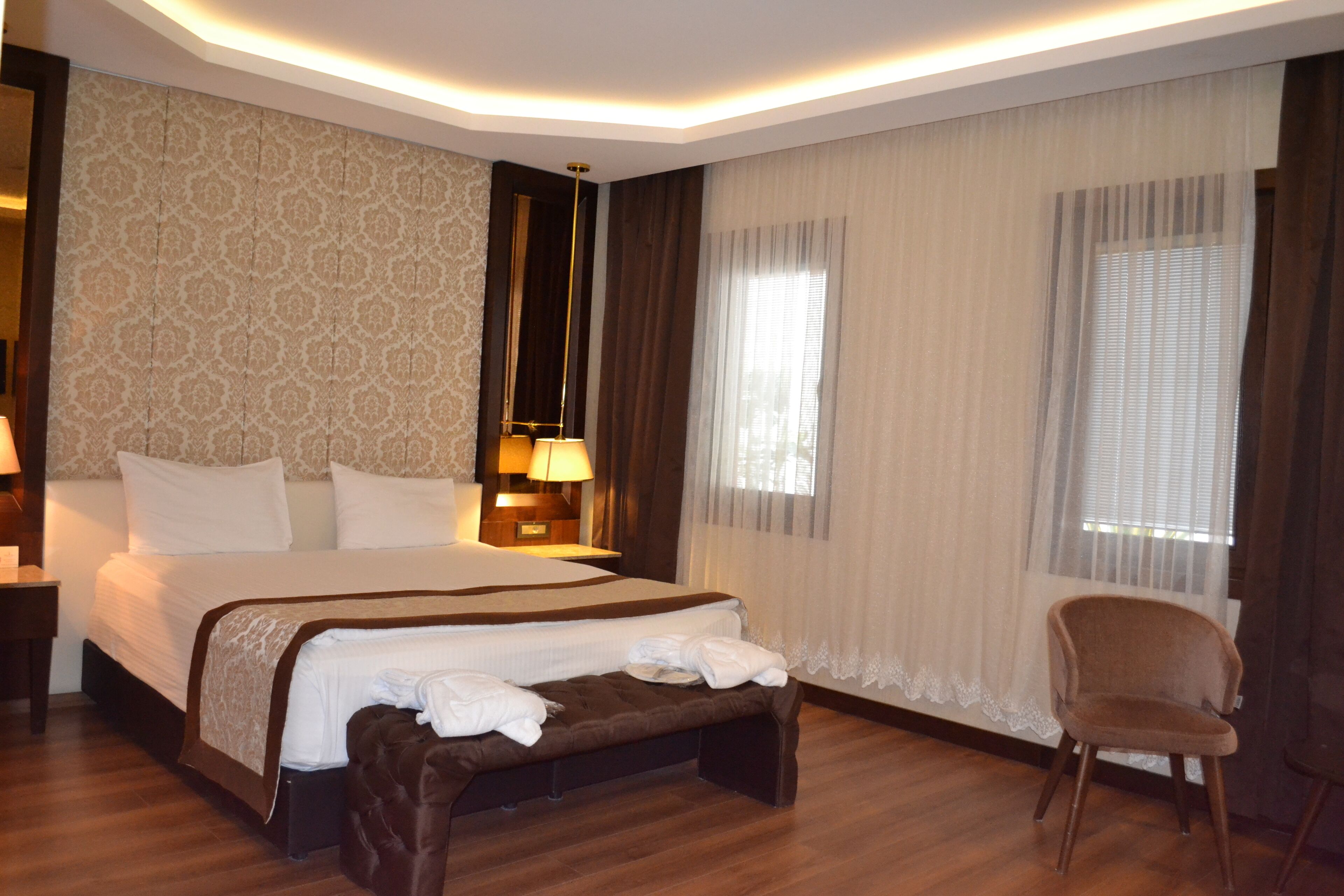 exclusive double or twin room, 1 bedroom | free minibar items, in-room safe, soundproofing, iron/ironing board