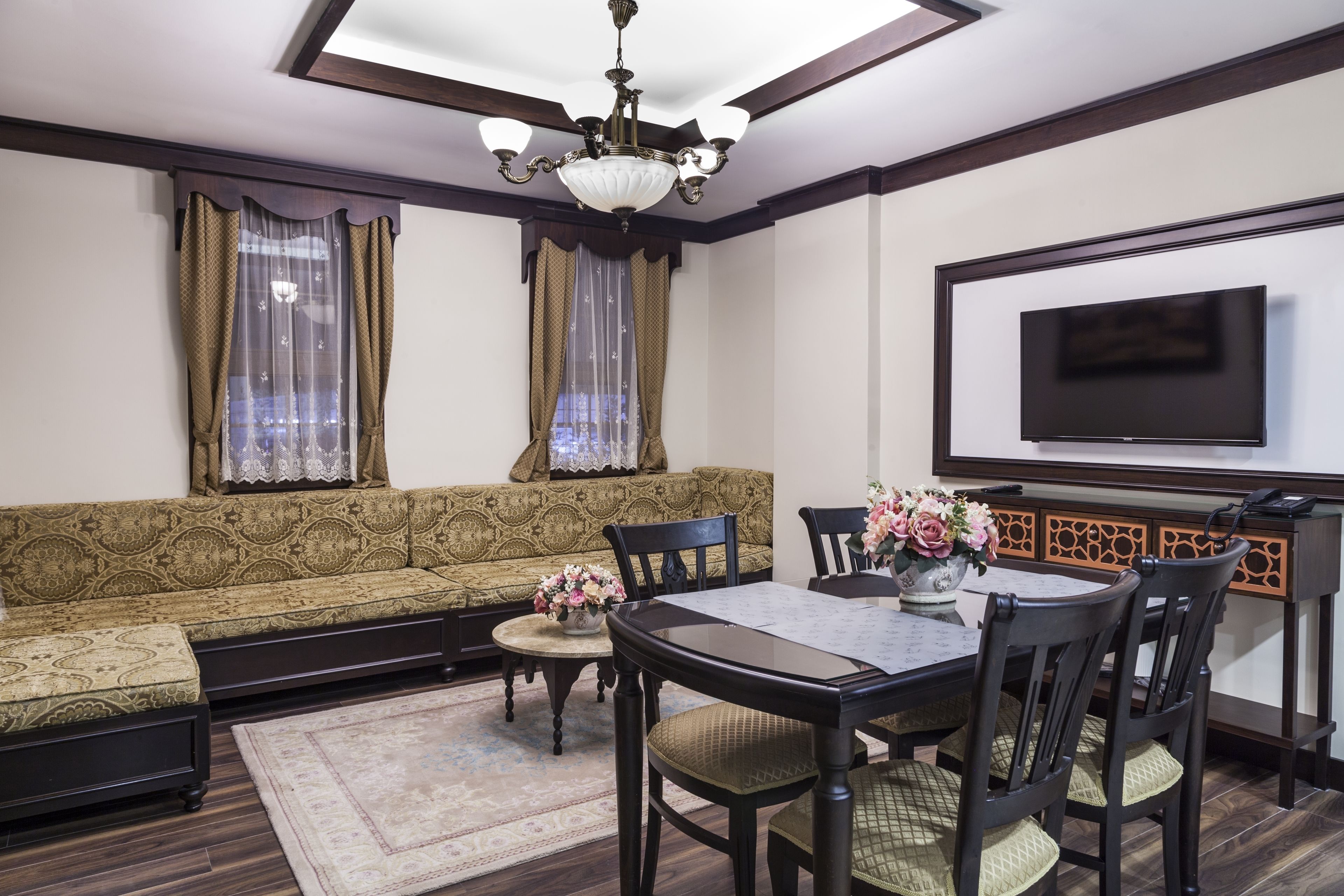 room, 1 bedroom | living area | lcd tv