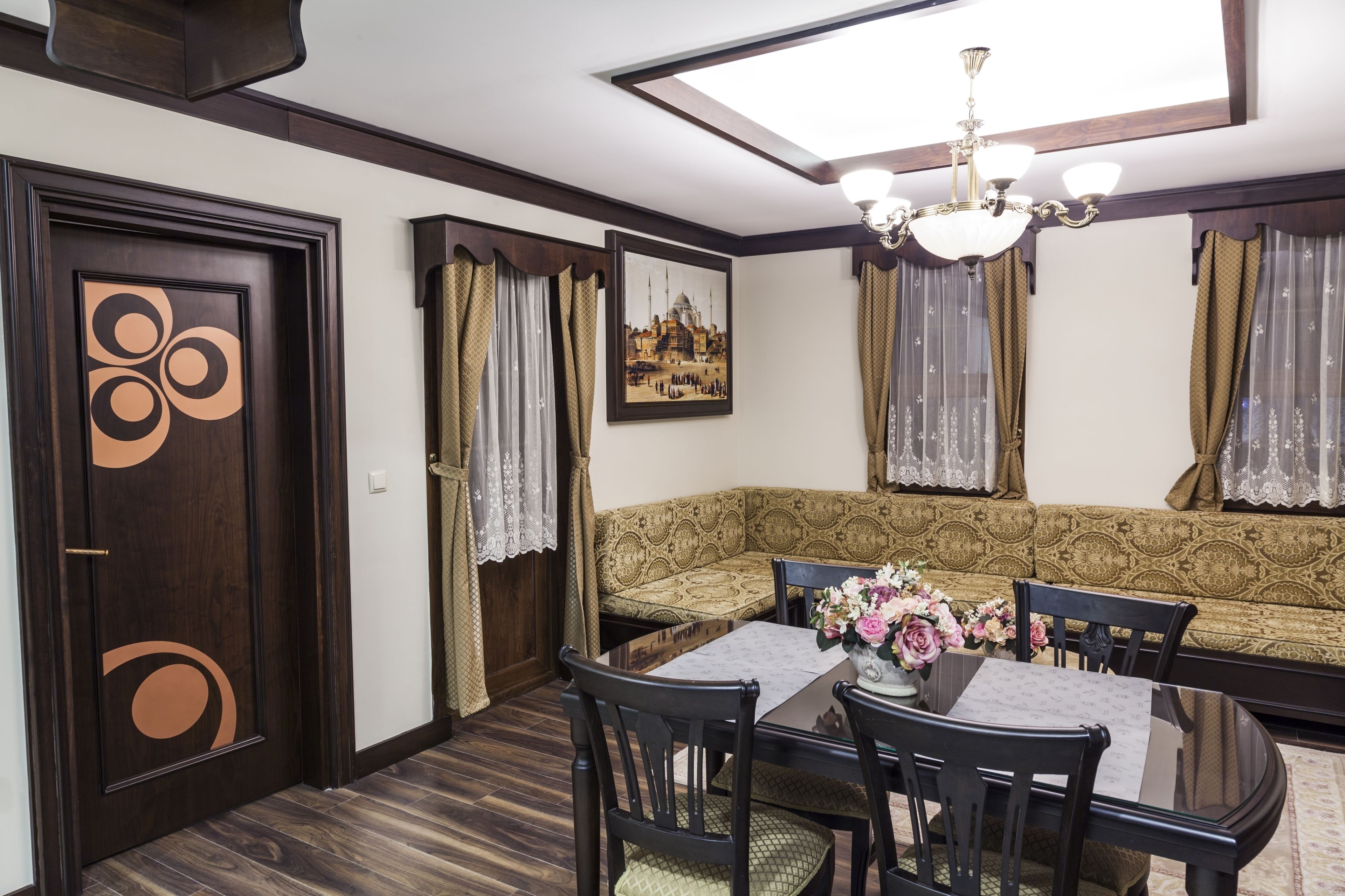 family apartment, 1 bedroom | in-room dining