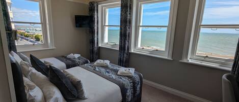 Superior Triple Room with Sea View | In-room safe, desk, iron/ironing board, free WiFi