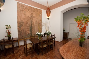 Desayuno buffet (EUR 5.00 por persona)