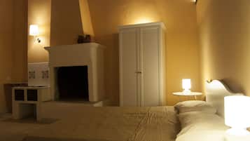 Habitación doble | Ropa de cama de alta calidad, minibar, escritorio y cunas (de pago)