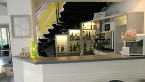 酒吧（店内）