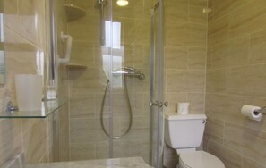 Shower, free toiletries, hair dryer, towels - Watersedge (Kenmare)