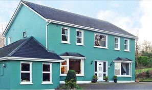 Exterior - Watersedge (Kenmare)