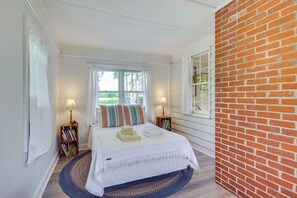 5 chambres, lit parapluie, Internet, draps fournis