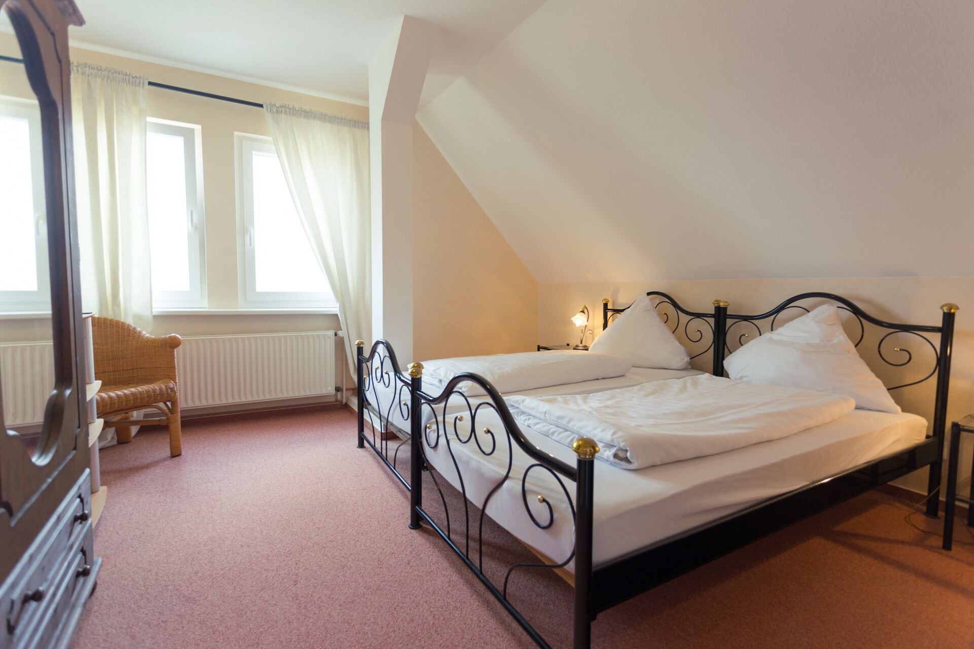 standard double room, private bathroom | 1 bedroom