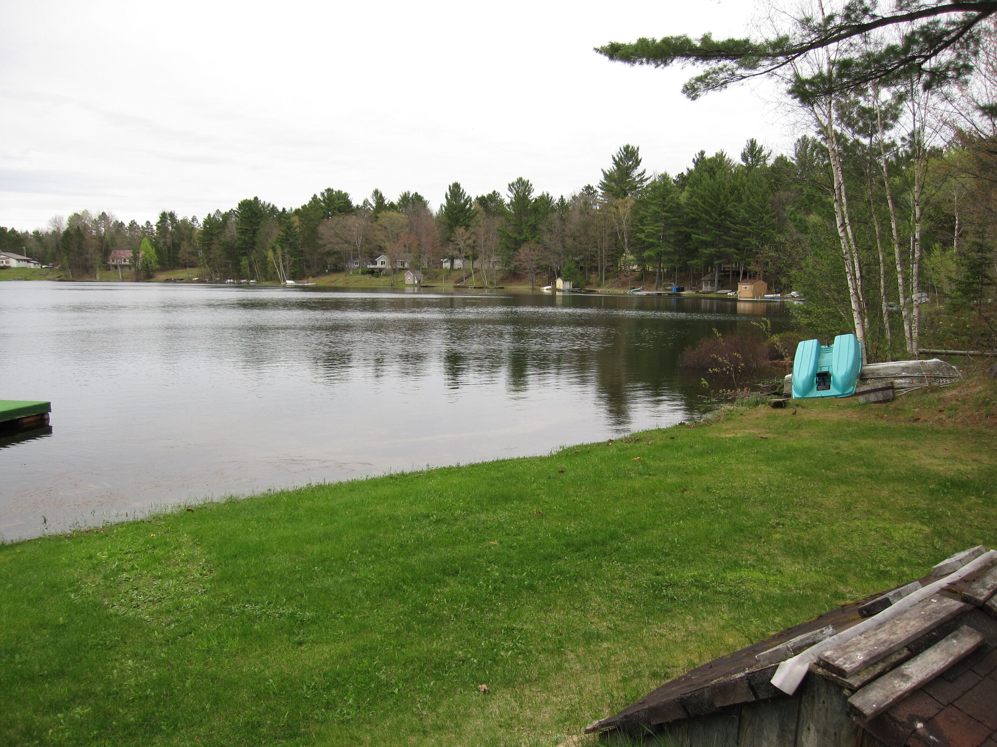 Quiet Rustic Cabin, Lake Access, Near Pictured Rocks! Boat, raft