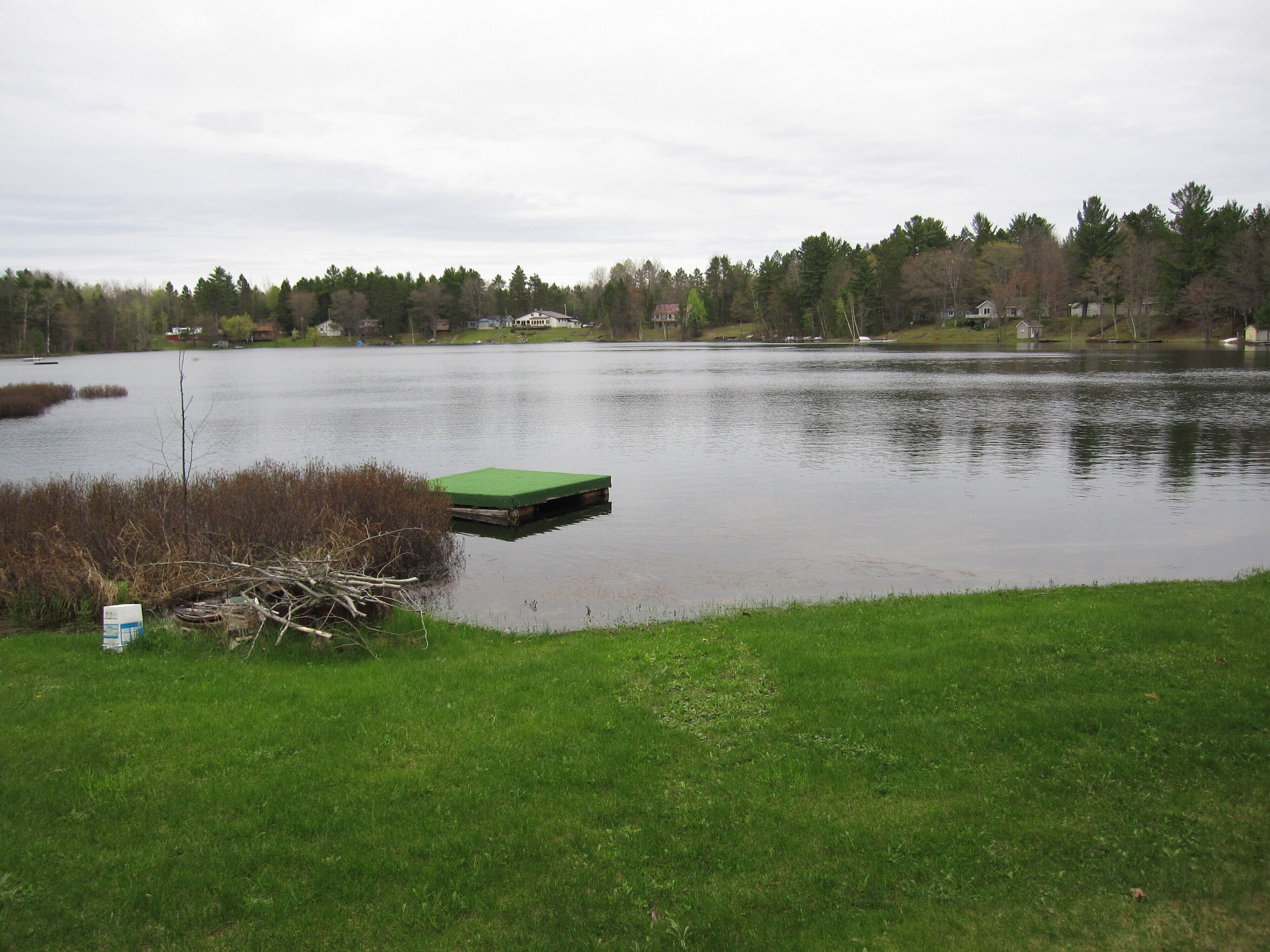 Quiet Rustic Cabin, Lake Access, Near Pictured Rocks! Boat, raft