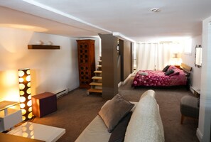 3 chambres, bureau, fer et planche à repasser, accès au Wi-Fi (inclus)