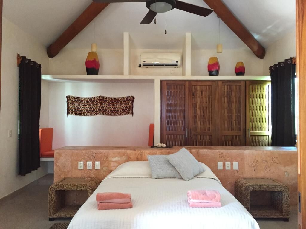 5 chambres, coffres-forts dans les chambres, fer et planche à repasser