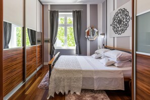 3 slaapkamers, een kluis op de kamer, een strijkplank/strijkijzer