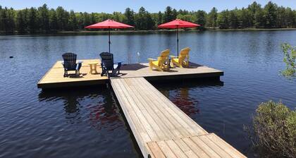 The Hideaway - Waterfront Cottage with private dock on Porter Lake - Muskoka