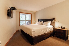 1 bedroom, iron/ironing board, internet, bed sheets
