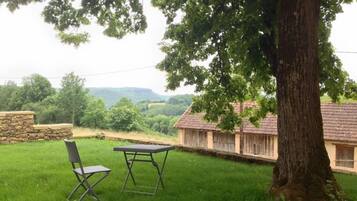 Cottage Supérieur, salle de bains attenante, vue jardin (Maison Milou) | Extérieur
