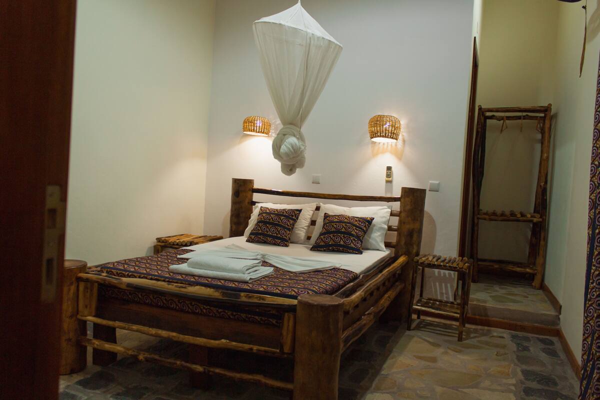 Deluxe Double Room | Minibar, free WiFi, individually decorated