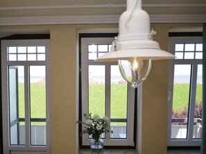 In-room safe, free WiFi, bed sheets - Hus Kiek In De See (Cuxhaven)