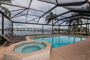 Unclassified image, 2 of 34, button