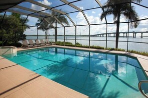 Immagine non classificata, 5 di 34, pulsante