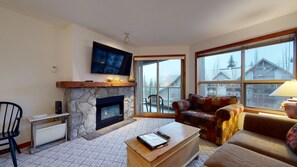 Téléviseur, foyer, lecteur de DVD