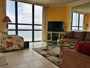 Smart TV, DVD player, books, stereo