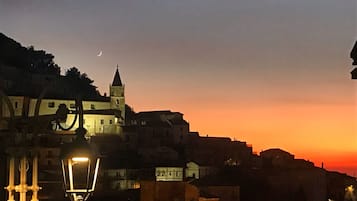 Chambre Triple, vue ville