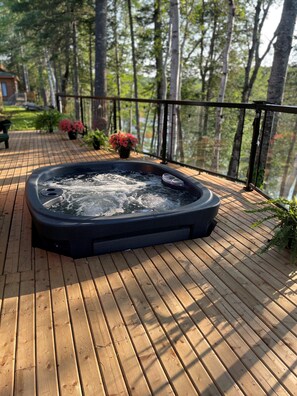 Bain à remous extérieur