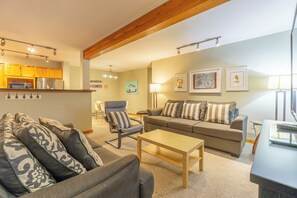 Téléviseur, foyer, lecteur de DVD