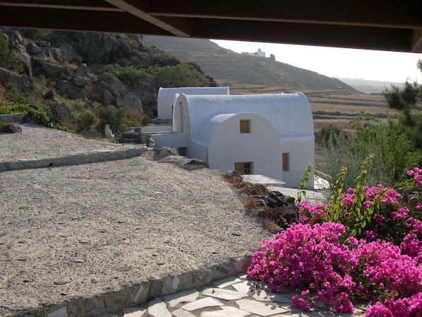 Garden - Siskosplace (Santorini)