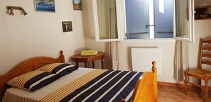 Habitación doble | 1 dormitorio, decoración individual, mobiliario individual