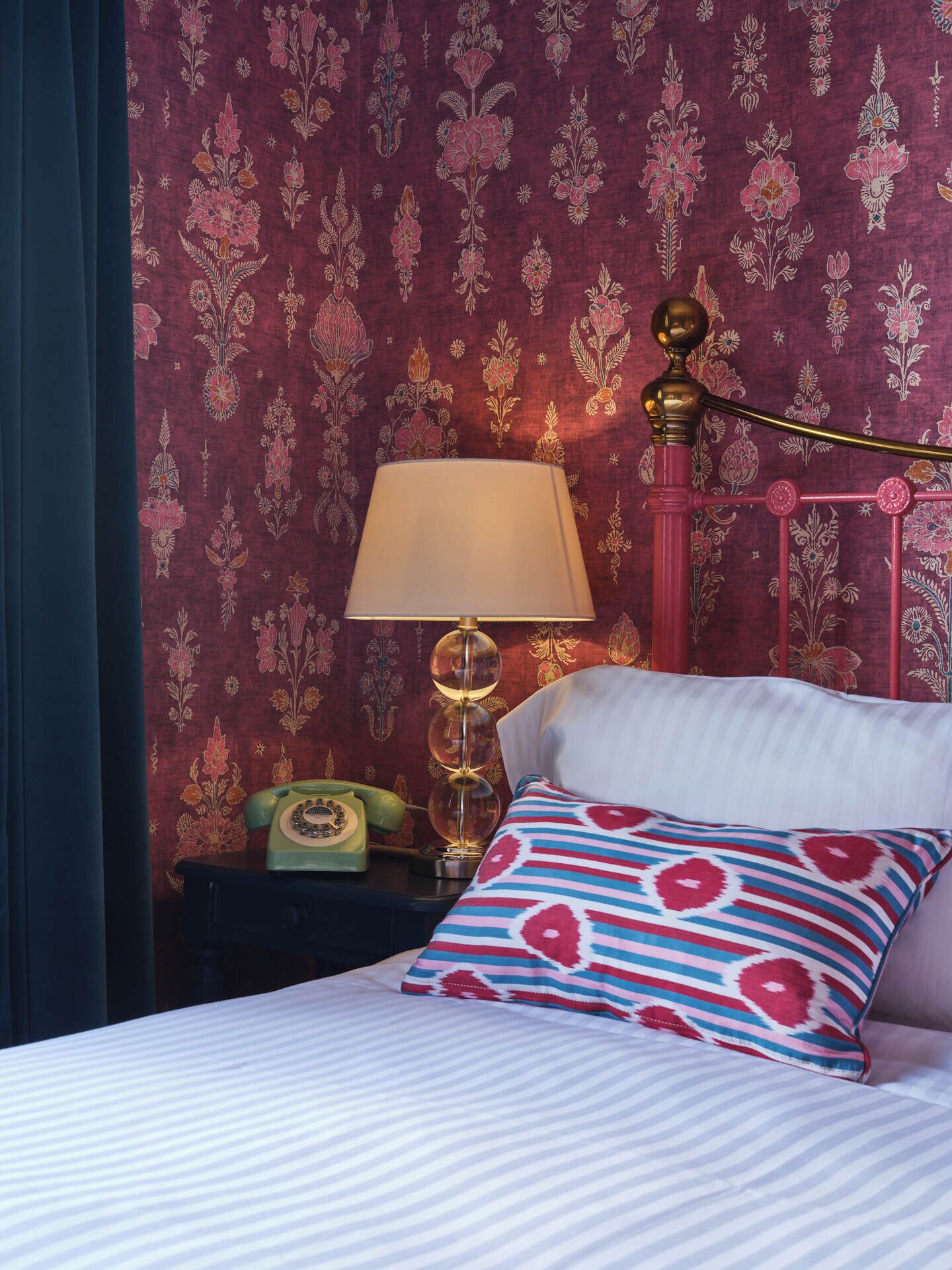 Cosy Room | Memory foam-senger, safe på rommet og individuelt dekorert