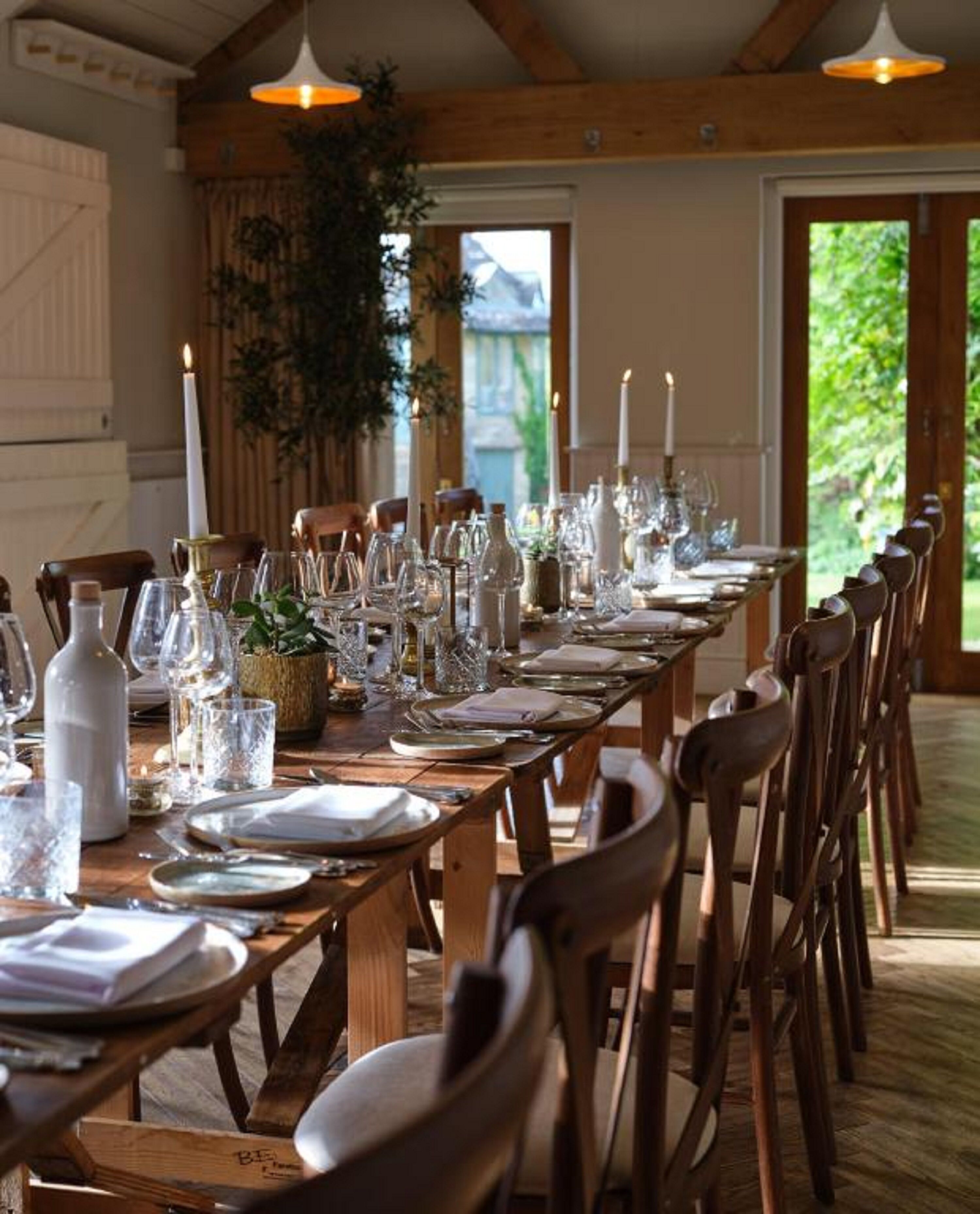 朝食、ディナー、ブランチに営業 (イギリス料理)