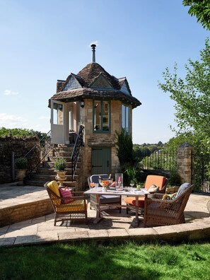 Exterior - The Old Bell Hotel (Malmesbury)