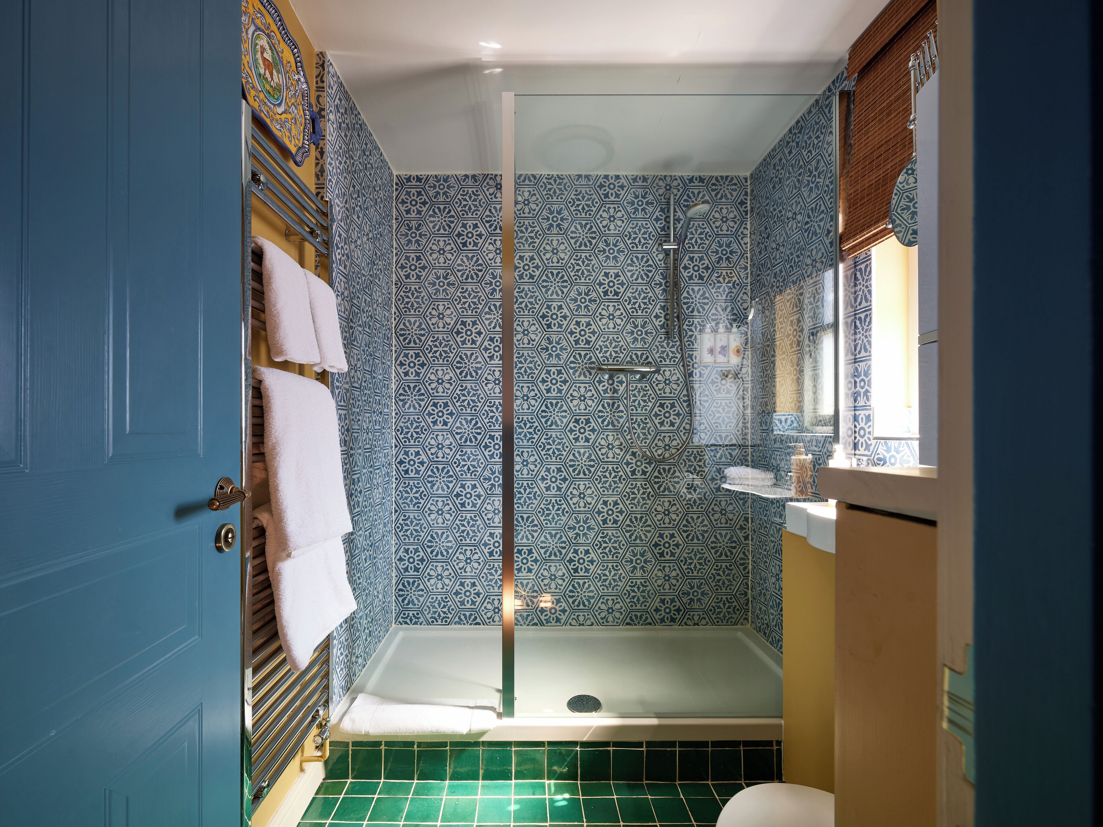 19b abbey row-one-bedroom townhouse (separate building) | bathroom | free toiletries, hair dryer, towels, soap