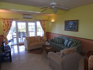 TV, stereo - Hibiscus - Holiday Home with the Caribbean Sea on its Doorstep! (Black Rock)