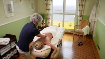 Sauna, hot tub, steam room, body treatments, hot stone massages
