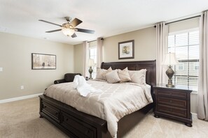 6 bedrooms, iron/ironing board, WiFi, bed sheets