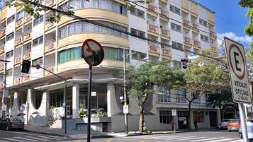 Fachada da propriedade