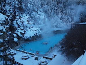 Opvarmet pool