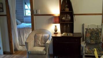 2 bedrooms, travel crib, free WiFi, bed sheets