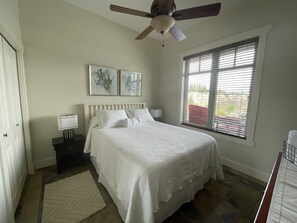 1 chambre, fer et planche à repasser, Wi-Fi gratuit, draps fournis