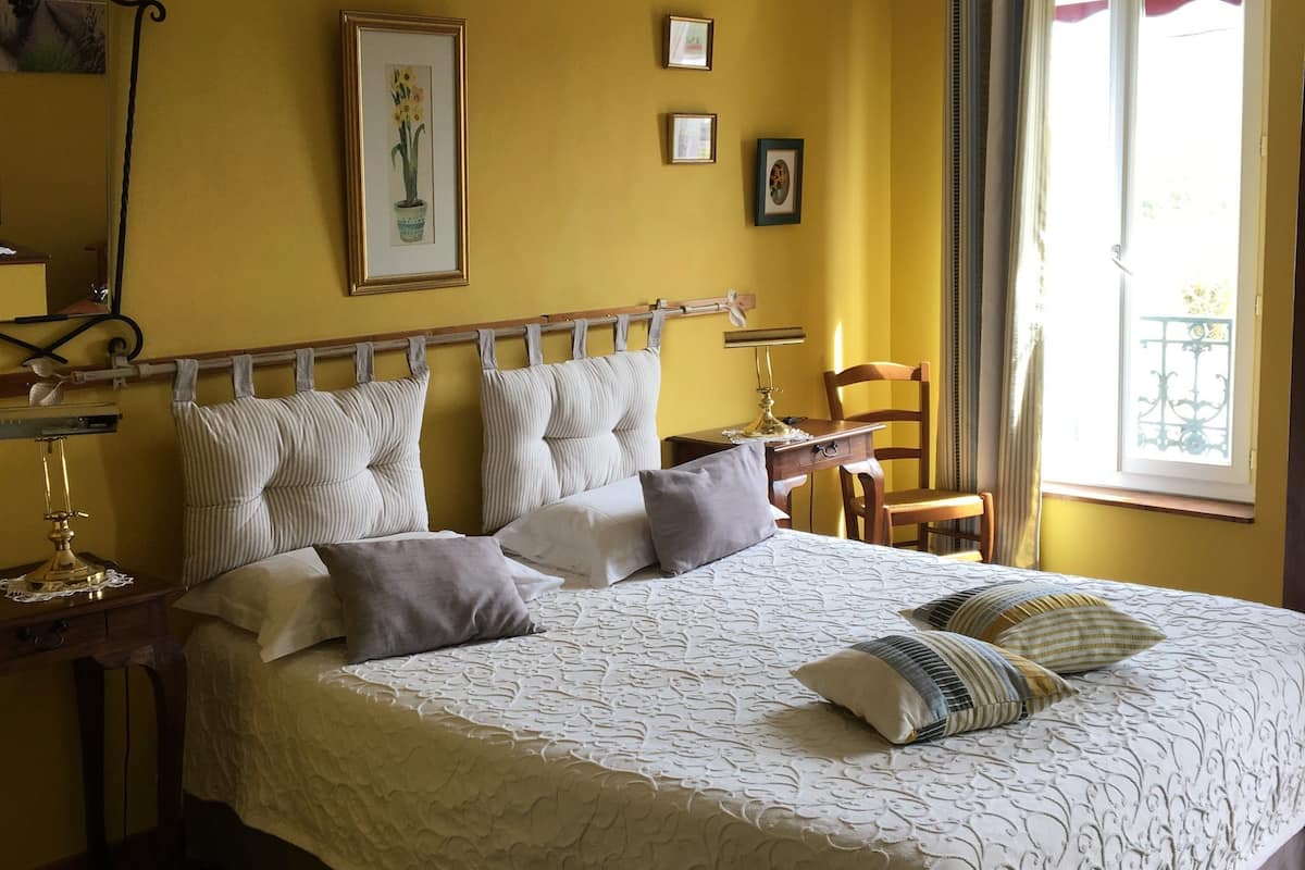 superior double room | premium bedding, soundproofing, iron/ironing board