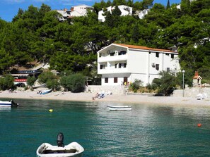 Exterior - 2 Bedroom, 4 Guests, Direct on a stunning beach (Mimice)
