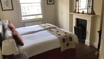 2 bedrooms, in-room safe, desk, iron/ironing board