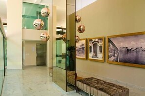 2 habitaciones, escritorio y cortinas blackout 