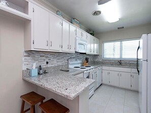 Unclassified image, 4 of 12, button - 3-bedroom, 2- bath home with wide water views. (Marco Island)