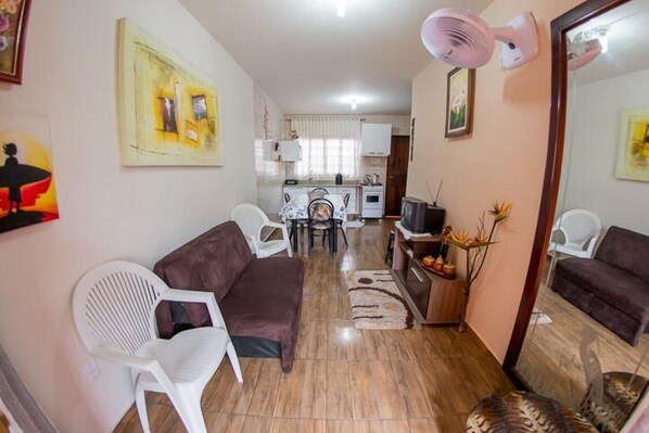 Standard Apartment, Accessible, Smoking | Living room | TV