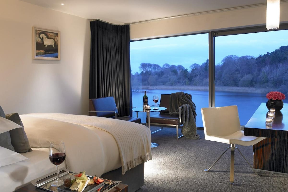 1 bedroom, in-room safe, desk, iron/ironing board